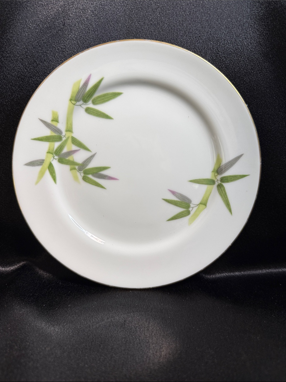 Classic Bamboo-Accent White Dinner Plate